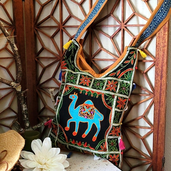 NEW BO HO TASSEL EMBROIDERED MULTI HANDBAG UNIQUE - Picture 1 of 16